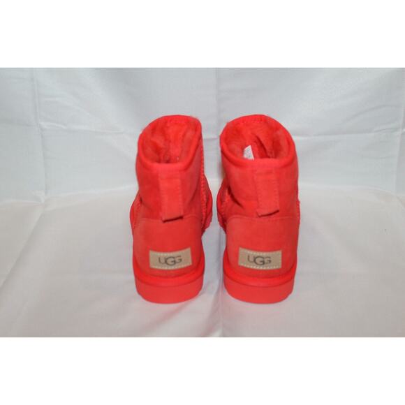 NIB UGG Women's Classic Suede Shearling Lined Mini Boots Cherry Red - Picture 5 of 7